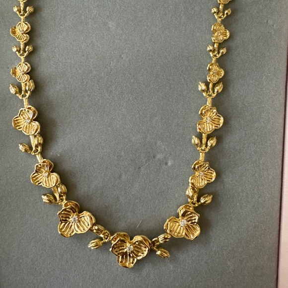 Anabel Aram gold orchid link necklace - Picture 4 of 12